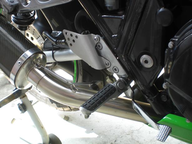 ZRX400 BEET ハイパーバンクバックステップ可倒式未使用品